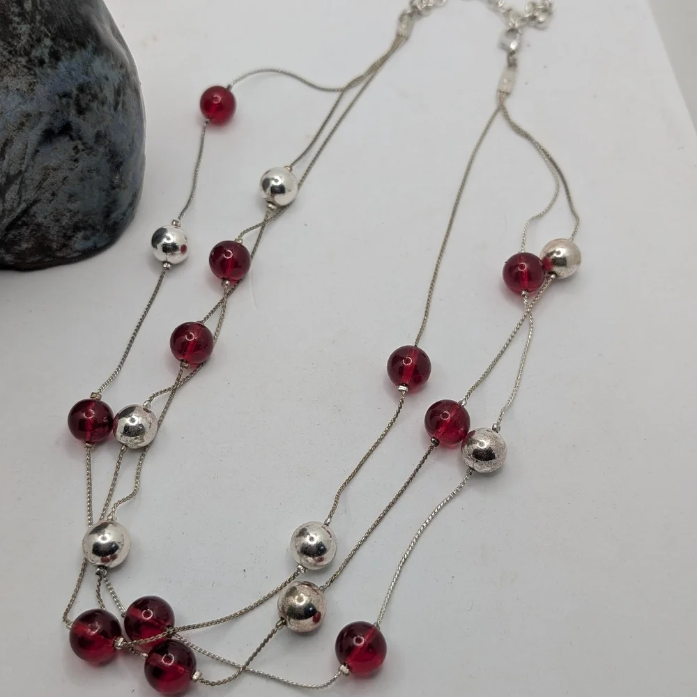 Elegant Silver and Red Beaded Necklace